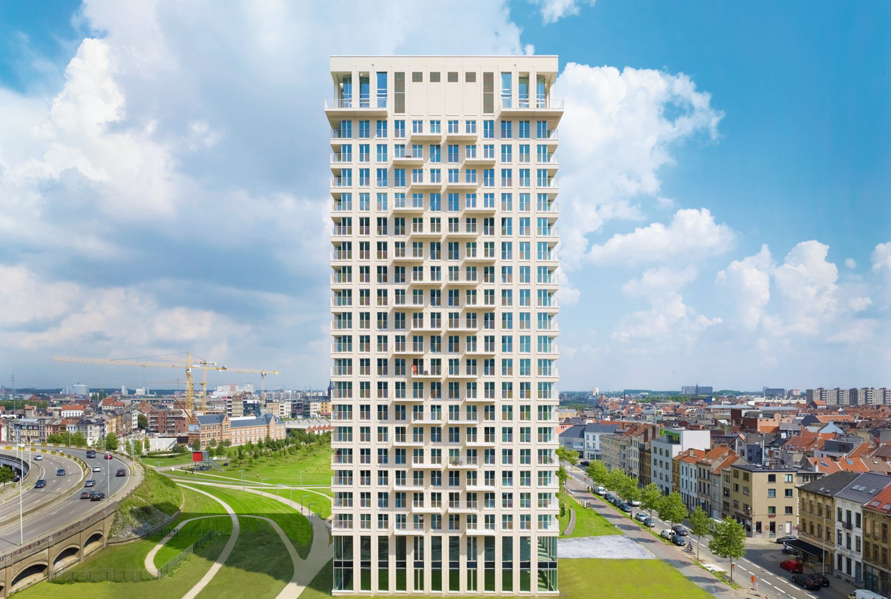 Klinkierowa wieża w Antwerpii